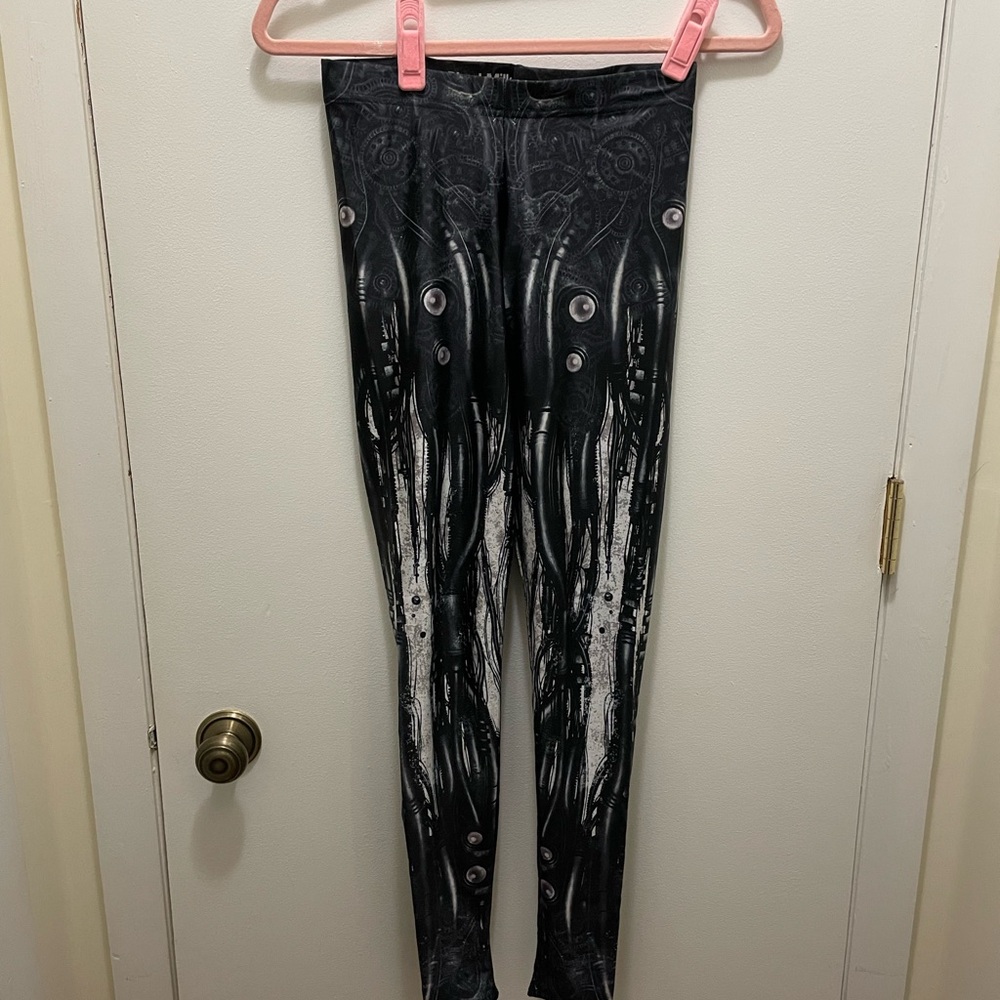 BlackMilk Monochrome Swirl Leggings